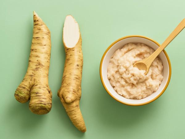 Zwei Löffel Meerrettichsirup für einen flacheren Bauch